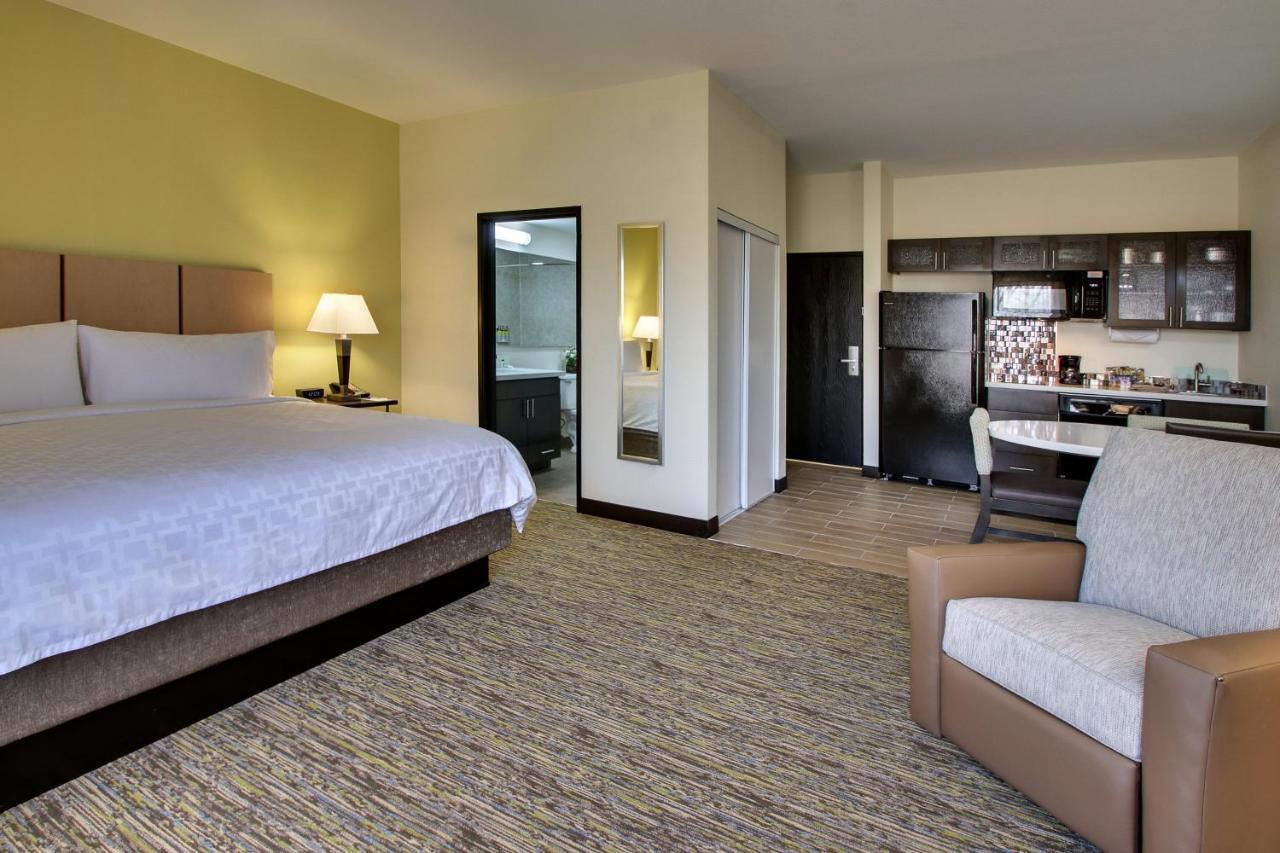 Candlewood Suites - Wichita East By Ihg Exterior photo